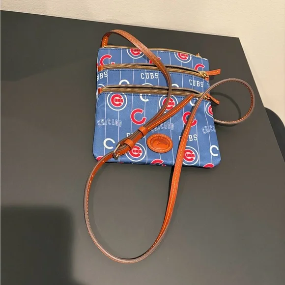 Dooney & Bourke
Chicago Cubs Nylon Triple Zip Crossbody - Picture 8 of 9